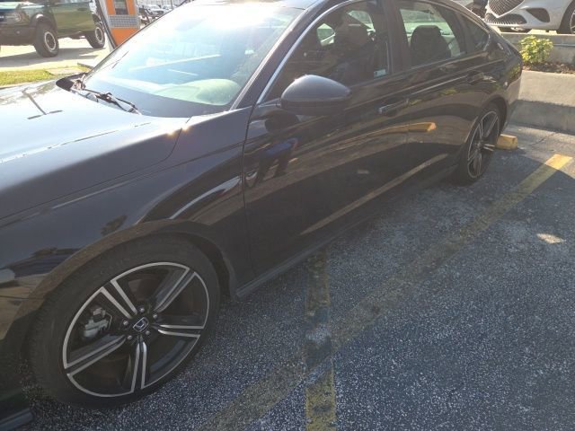 Used 2023 Honda Accord Sport image 5