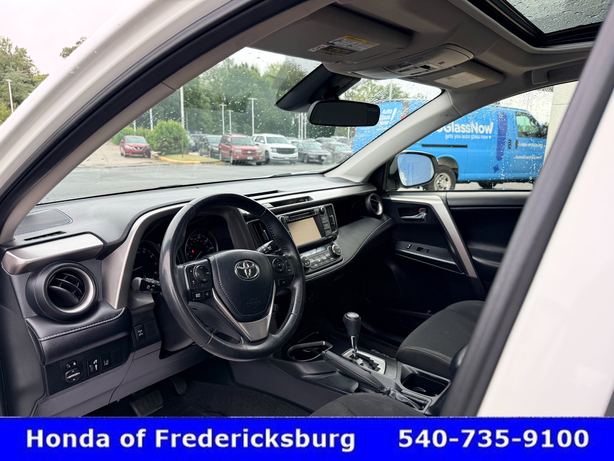 Used 2018 Toyota RAV4 XLE w/ Plus Extra Value Package AWD/4WD image 32