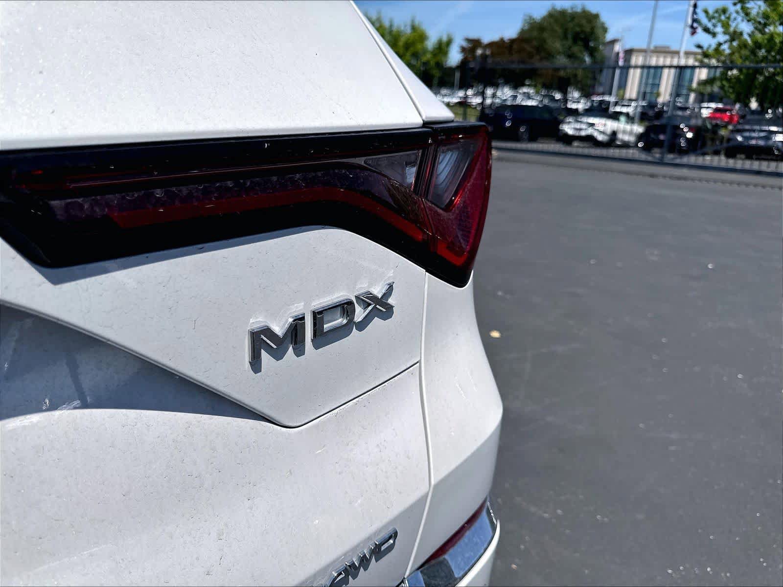 Used 2025 Acura MDX SH-AWD w/ Technology Package image 25
