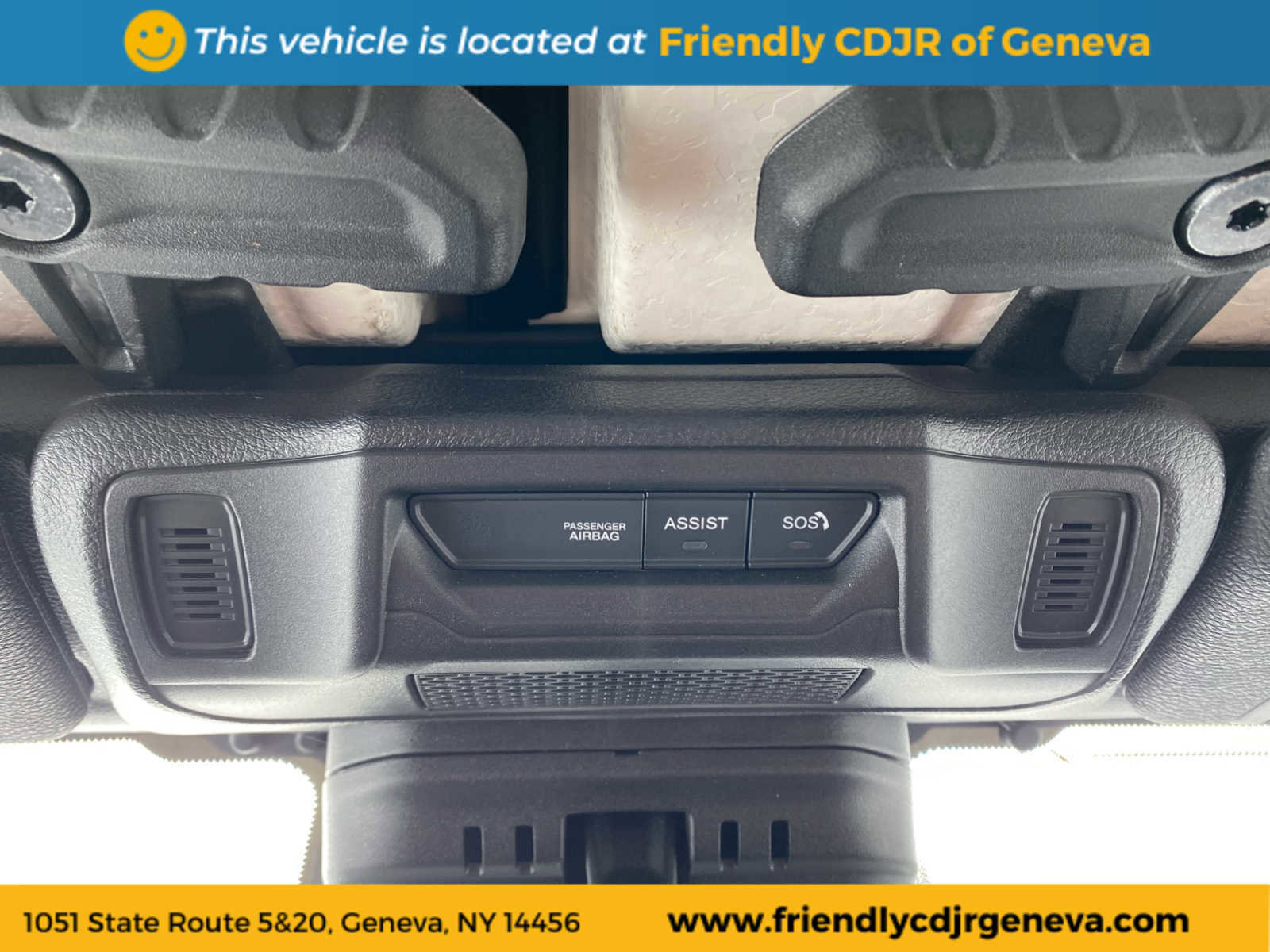 Used 2025 Jeep Wrangler Sahara image 19