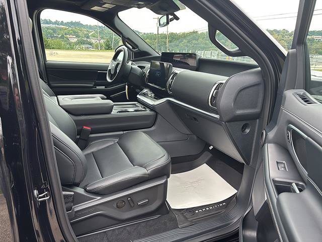New 2027 Ford Expedition Platinum w/ Stealth Performance Package AWD/4WD image 19