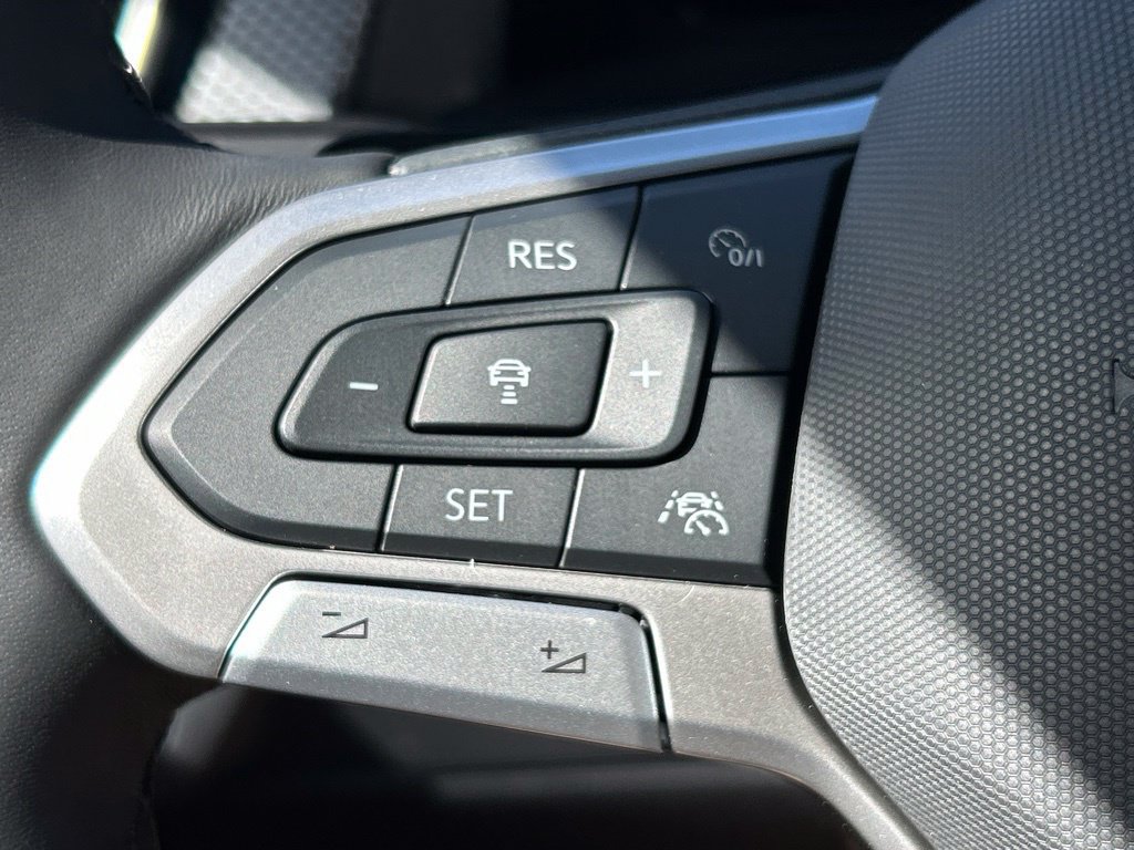 New 2026 Volkswagen Atlas Cross Sport SEL Premium R-Line AWD/4WD image 28