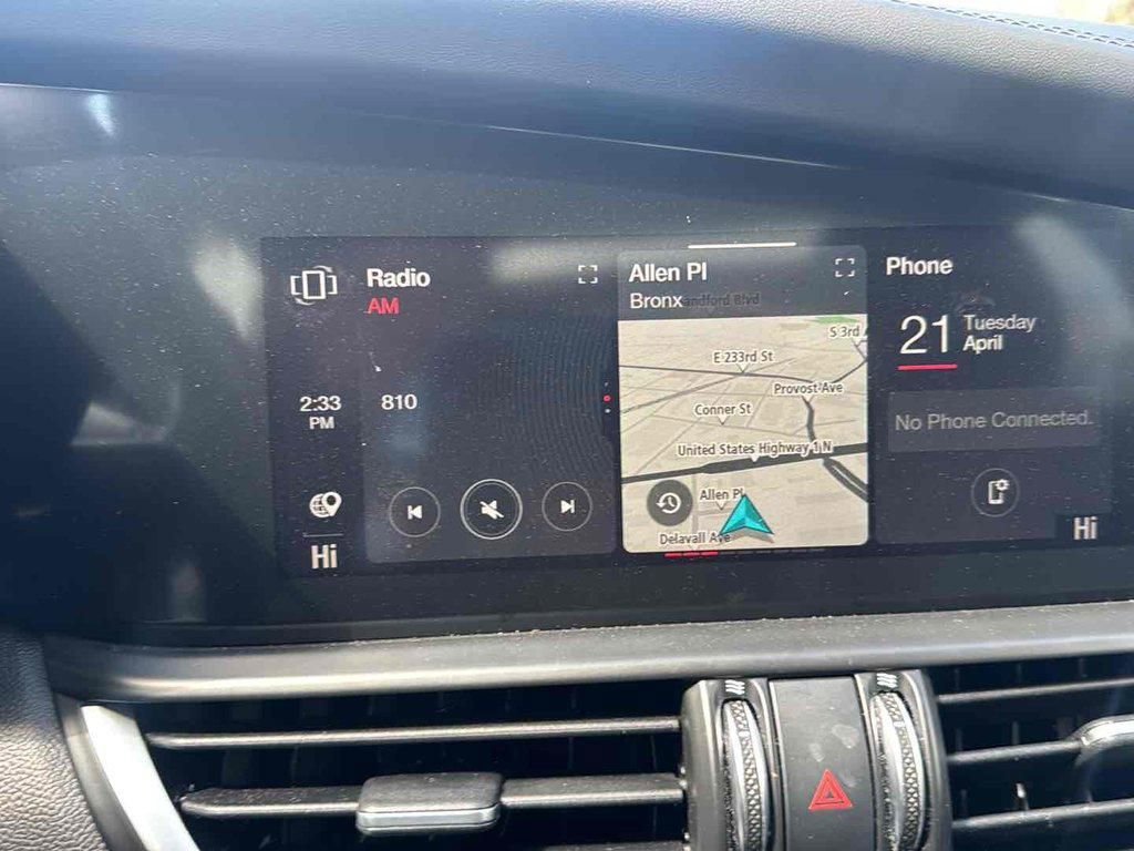 Used 2022 Alfa Romeo Giulia Ti AWD/4WD image 46