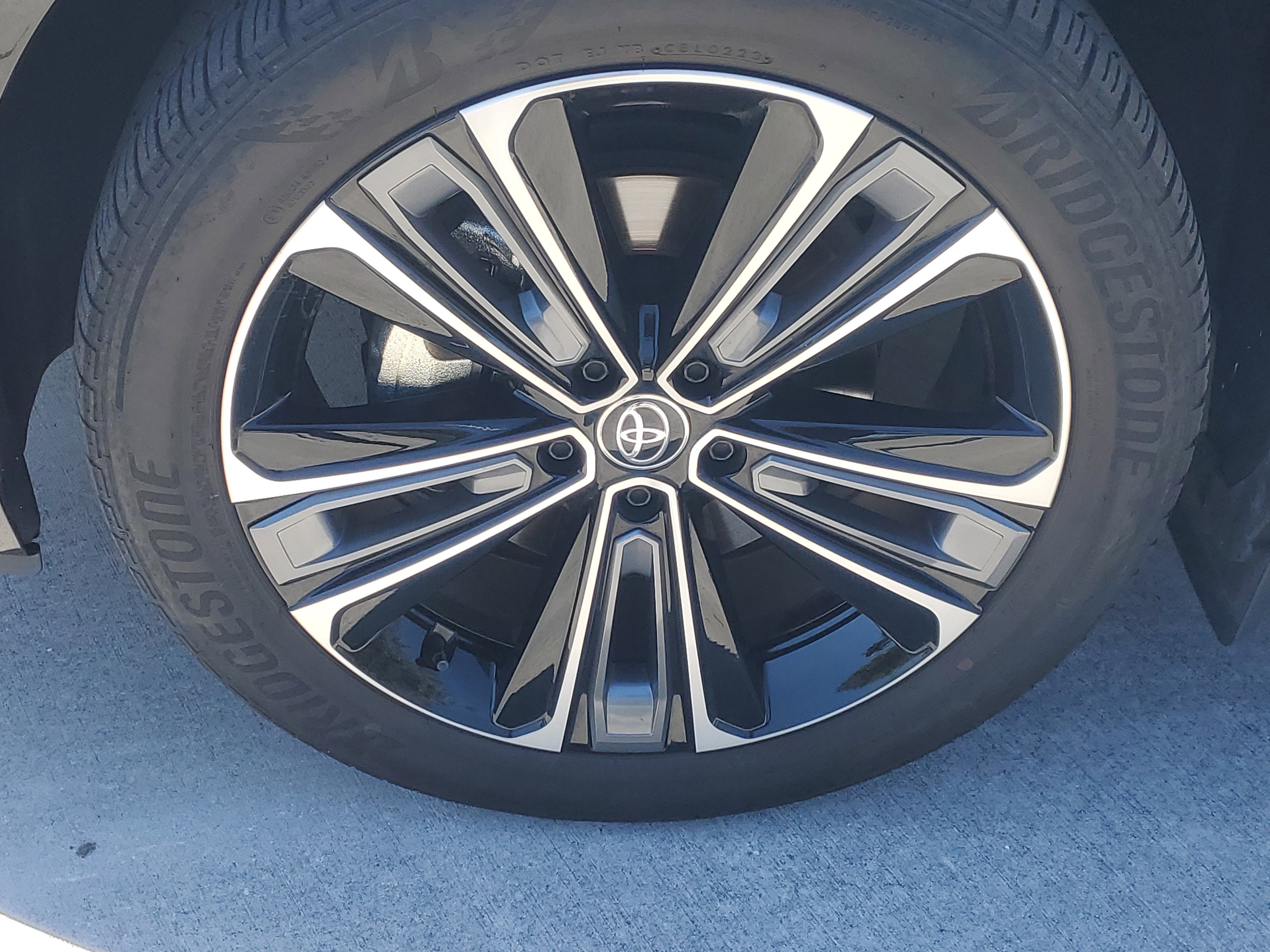 Used 2023 Toyota bZ4X Limited w/ Weather Package AWD/4WD image 6