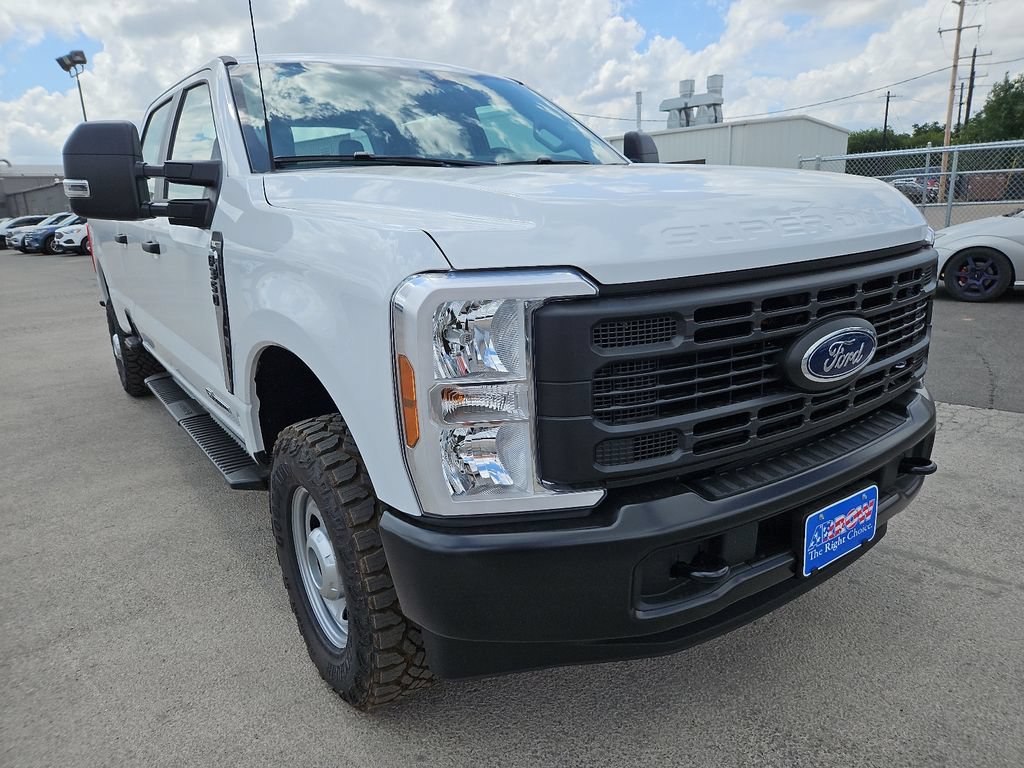 New 2026 Ford F350 XL w/ XL Off-Road Package AWD/4WD image 2