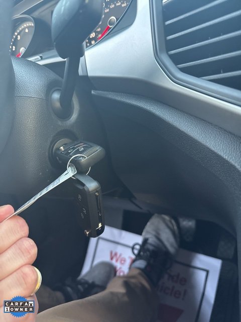 Used 2021 Volkswagen Atlas Cross Sport S image 27