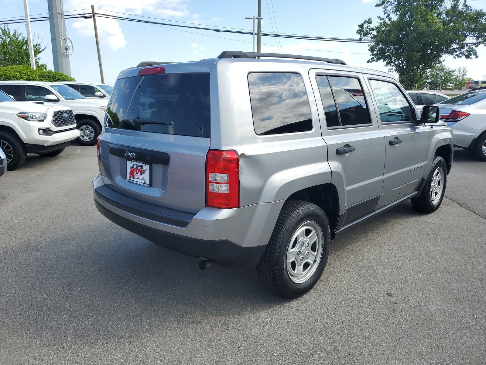 Used 2014 Jeep Patriot Sport FWD image 4