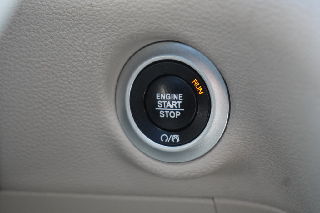 Used 2020 Chrysler Pacifica Limited FWD image 22