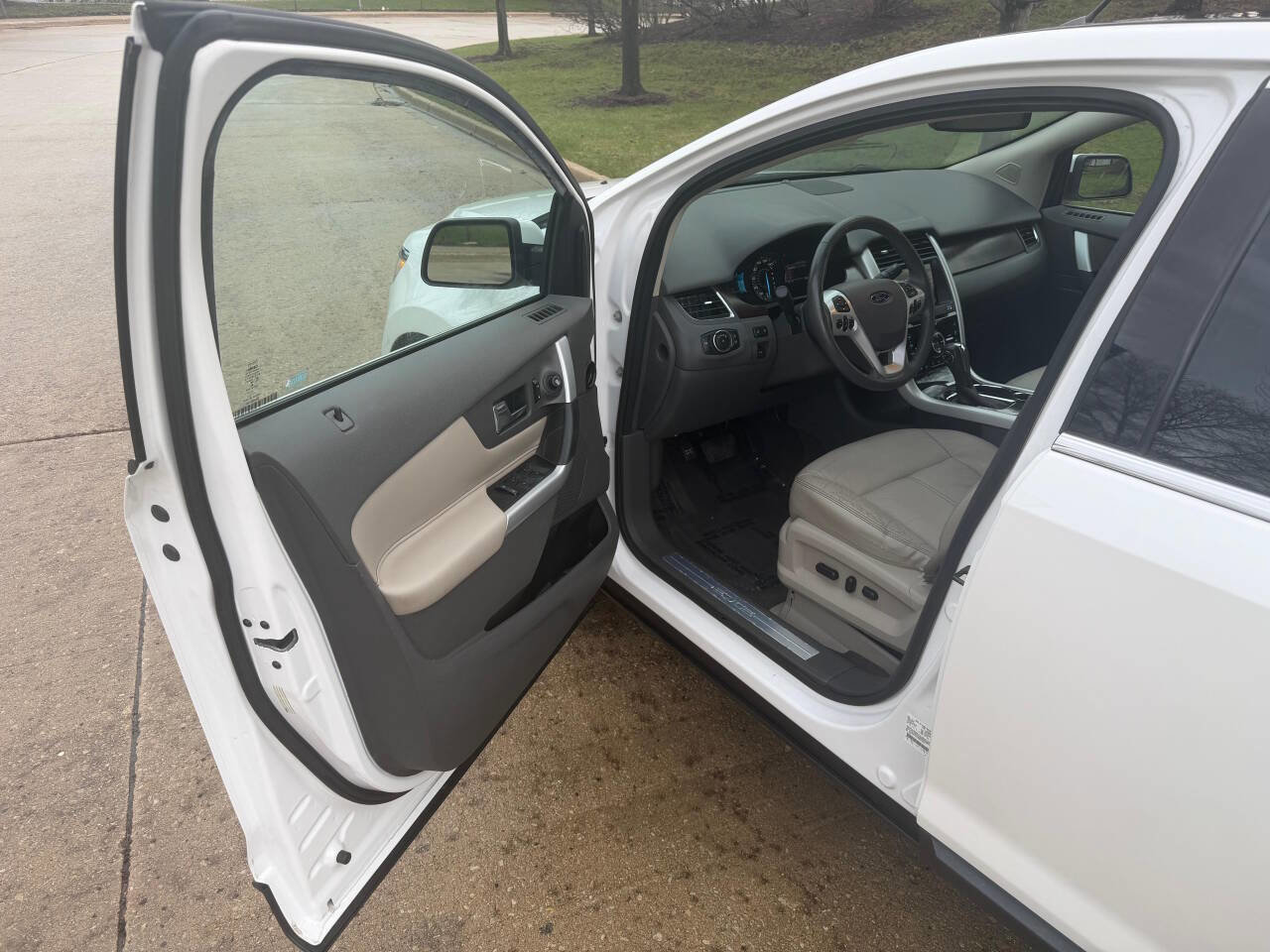 Used 2013 Ford Edge Limited image 20