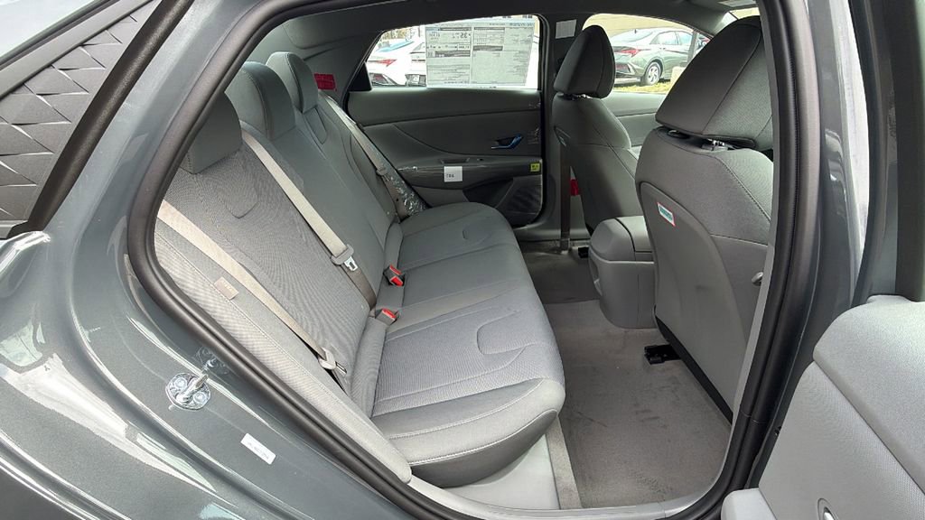 New 2026 Hyundai Elantra SE image 16