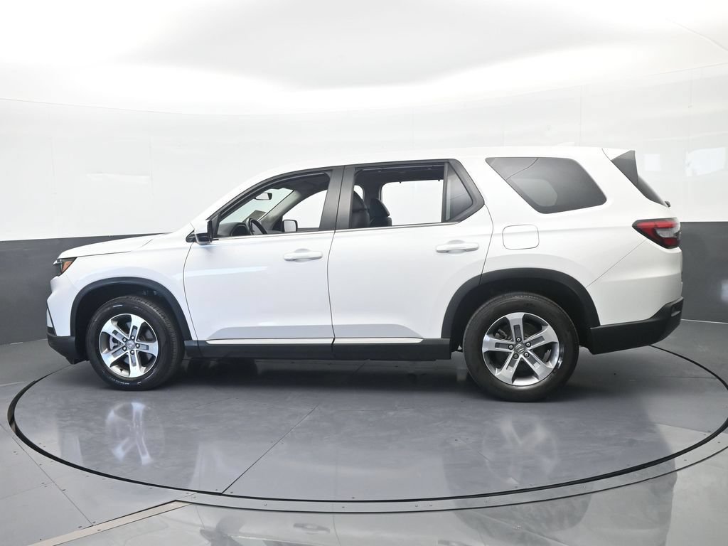 Used 2025 Honda Pilot EX-L image 3