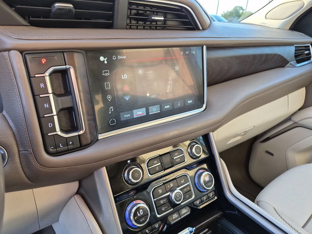Used 2022 GMC Yukon XL Denali AWD/4WD image 27