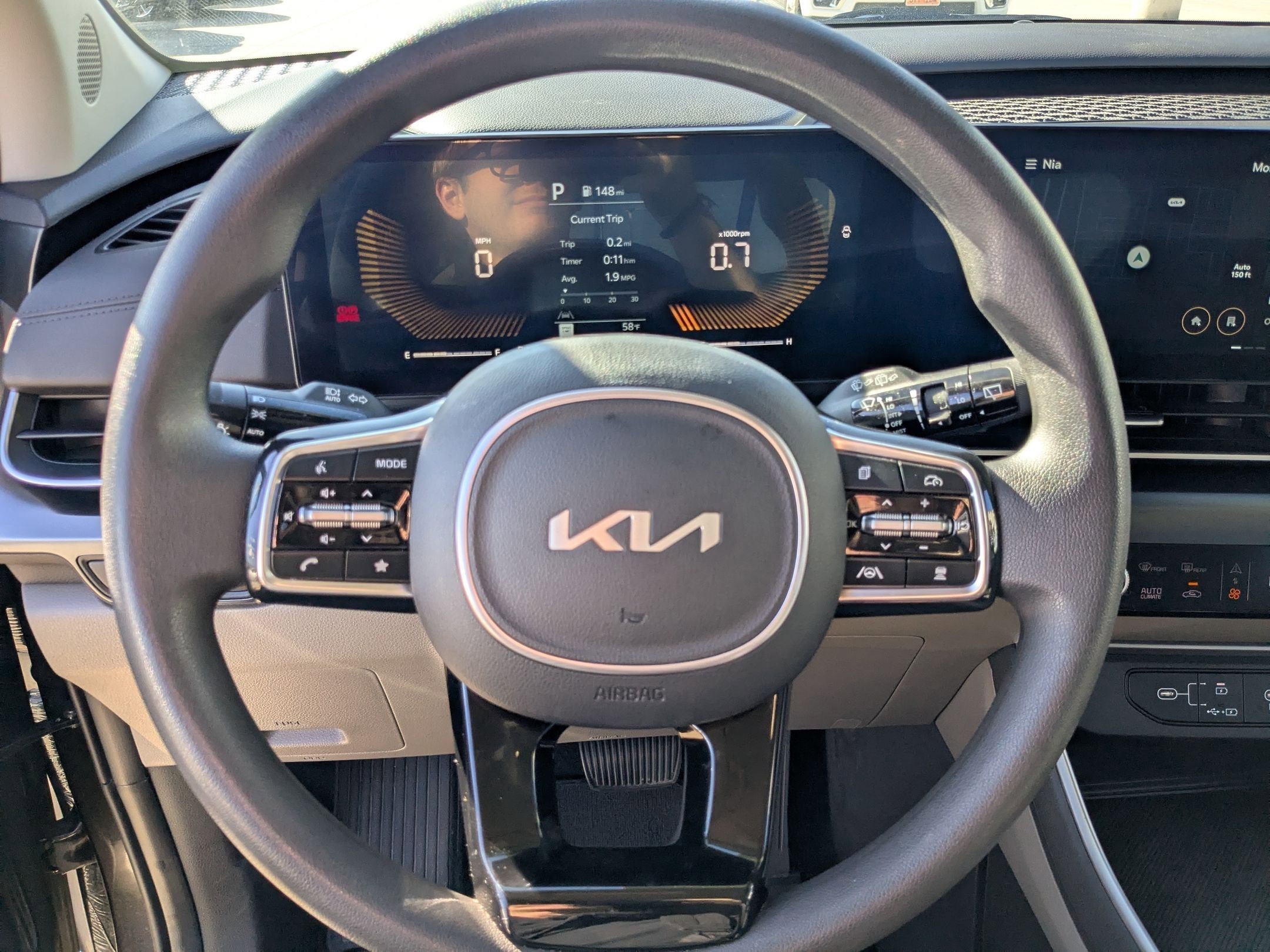 Certified 2025 Kia Carnival LX image 14