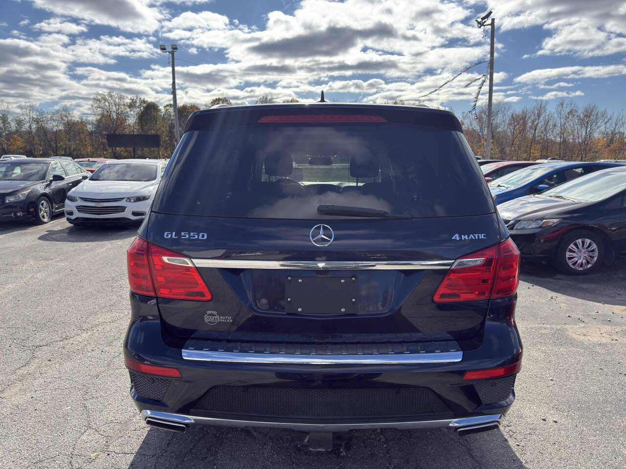 Used 2014 Mercedes-Benz GL 550 4MATIC w/ Driver Assistance Package image 6