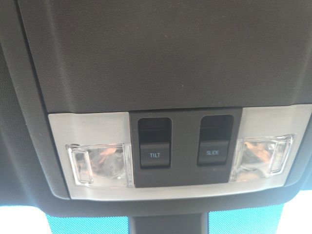 Used 2017 Ford Taurus Limited image 48