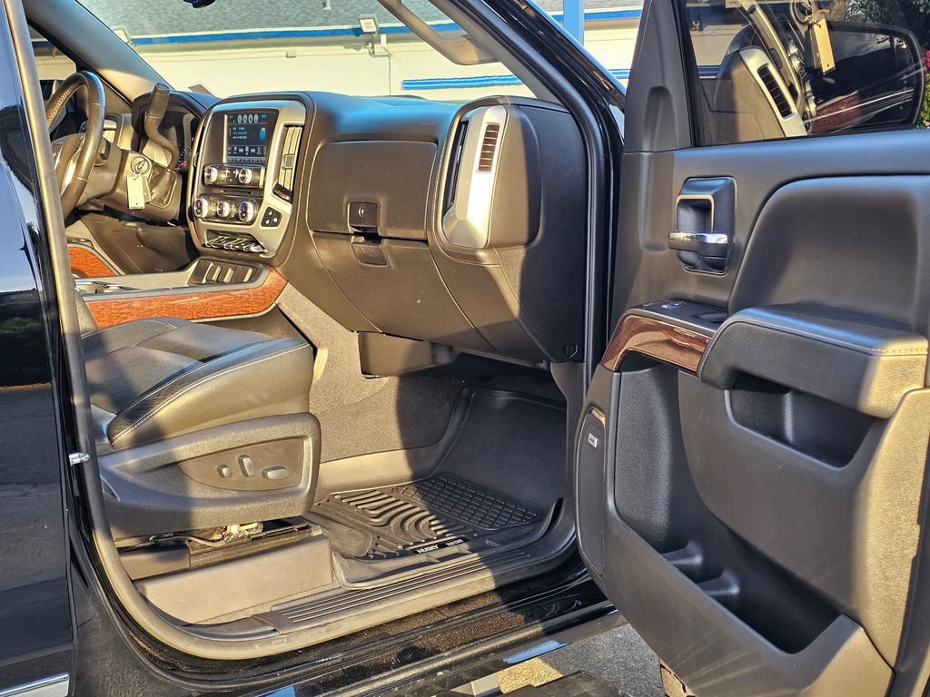 Used 2018 GMC Sierra 1500 SLT w/ SLT Premium Package AWD/4WD image 16