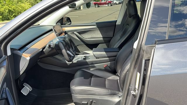 Used 2023 Tesla Model Y Performance AWD/4WD image 10