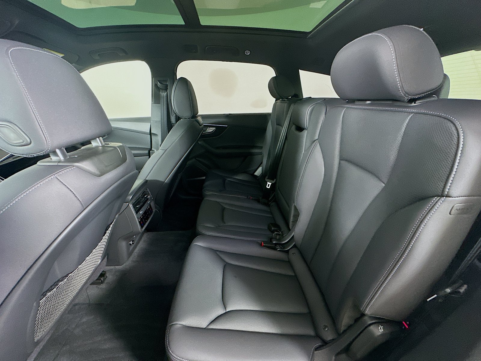 Certified 2025 Audi Q7 2.0T Premium w/ Premium Plus Package AWD/4WD image 39