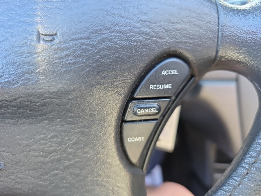 Used 2006 Chrysler Sebring Convertible image 16