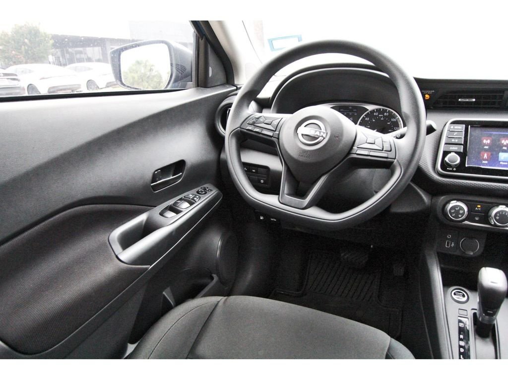 Certified 2025 Nissan Kicks Play S FWD image 8