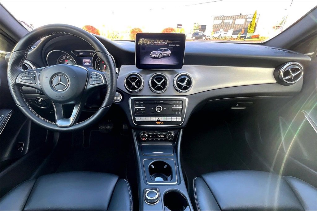 Used 2018 Mercedes-Benz GLA 250 4MATIC image 17