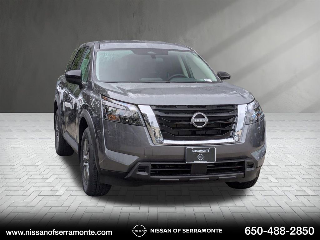 New 2025 Nissan Pathfinder S FWD image 1
