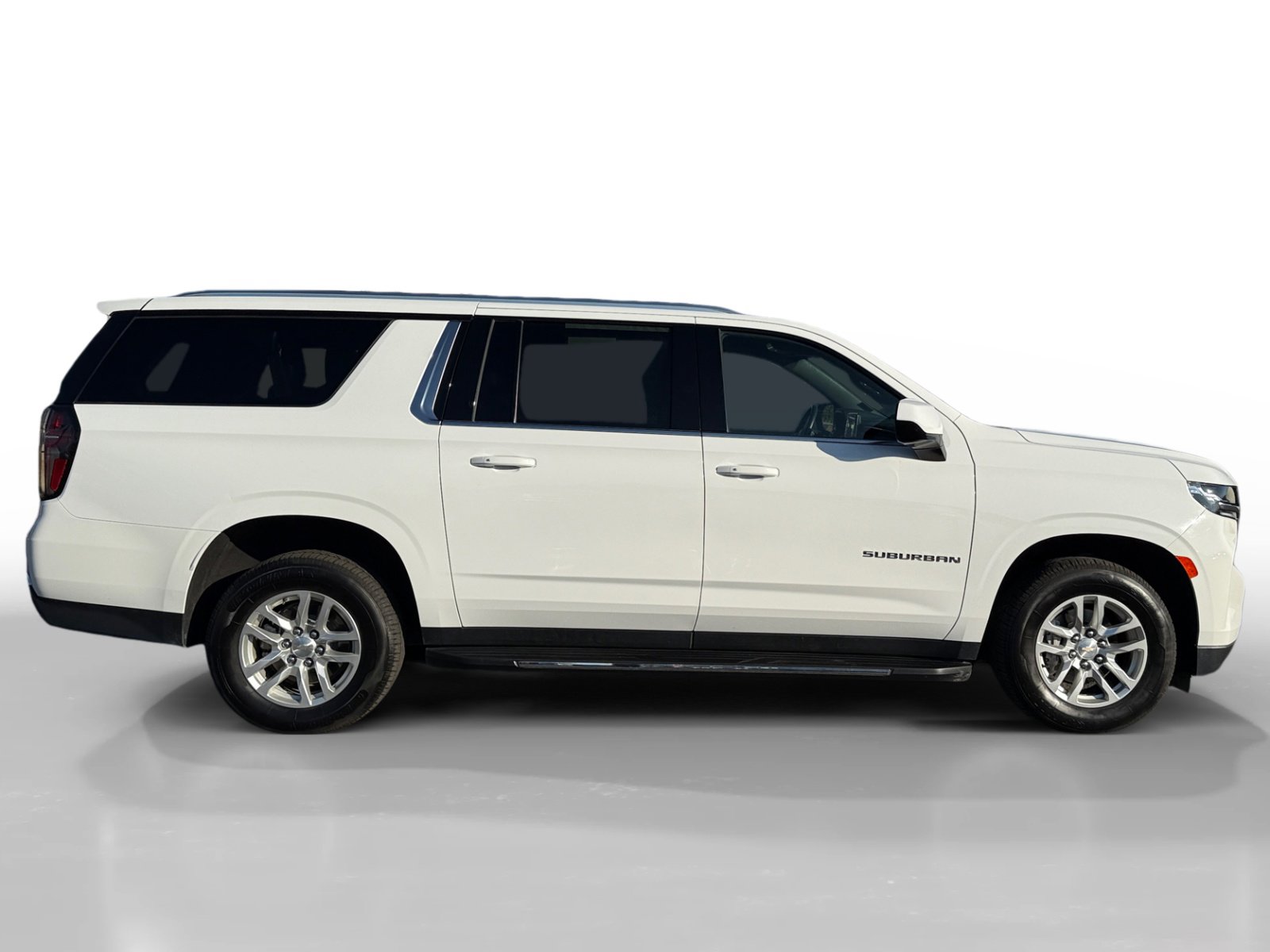 Used 2023 Chevrolet Suburban LT image 6