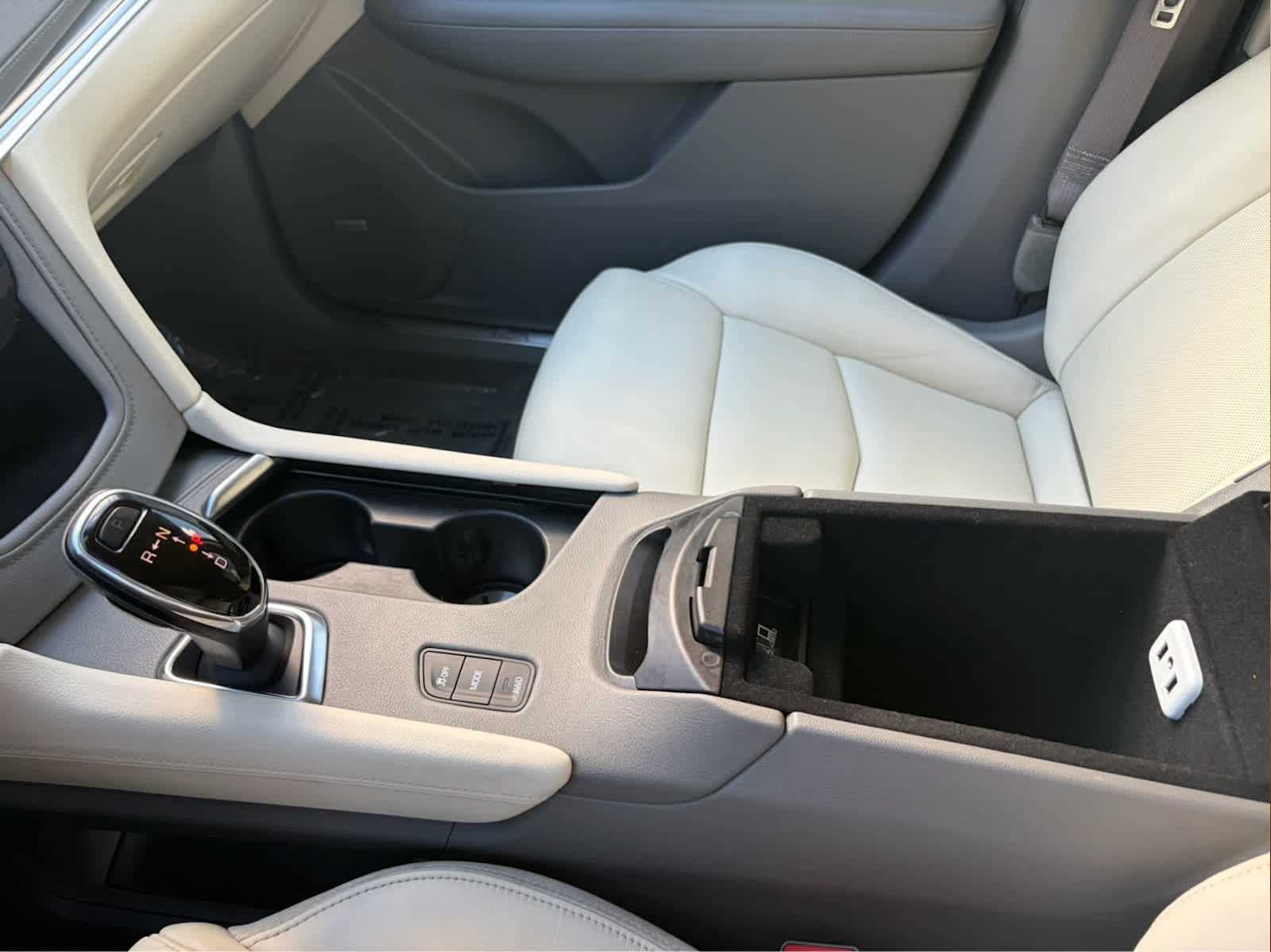 Used 2018 Cadillac XT5 Premium Luxury AWD/4WD image 18