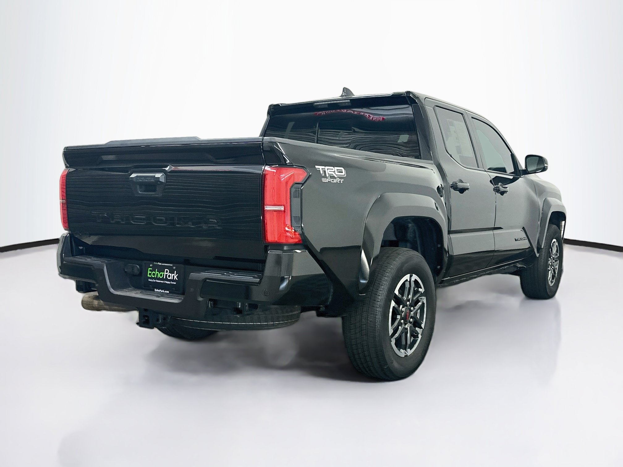 Used 2025 Toyota Tacoma TRD Sport w/ TRD Sport Upgrade Package AWD/4WD image 9