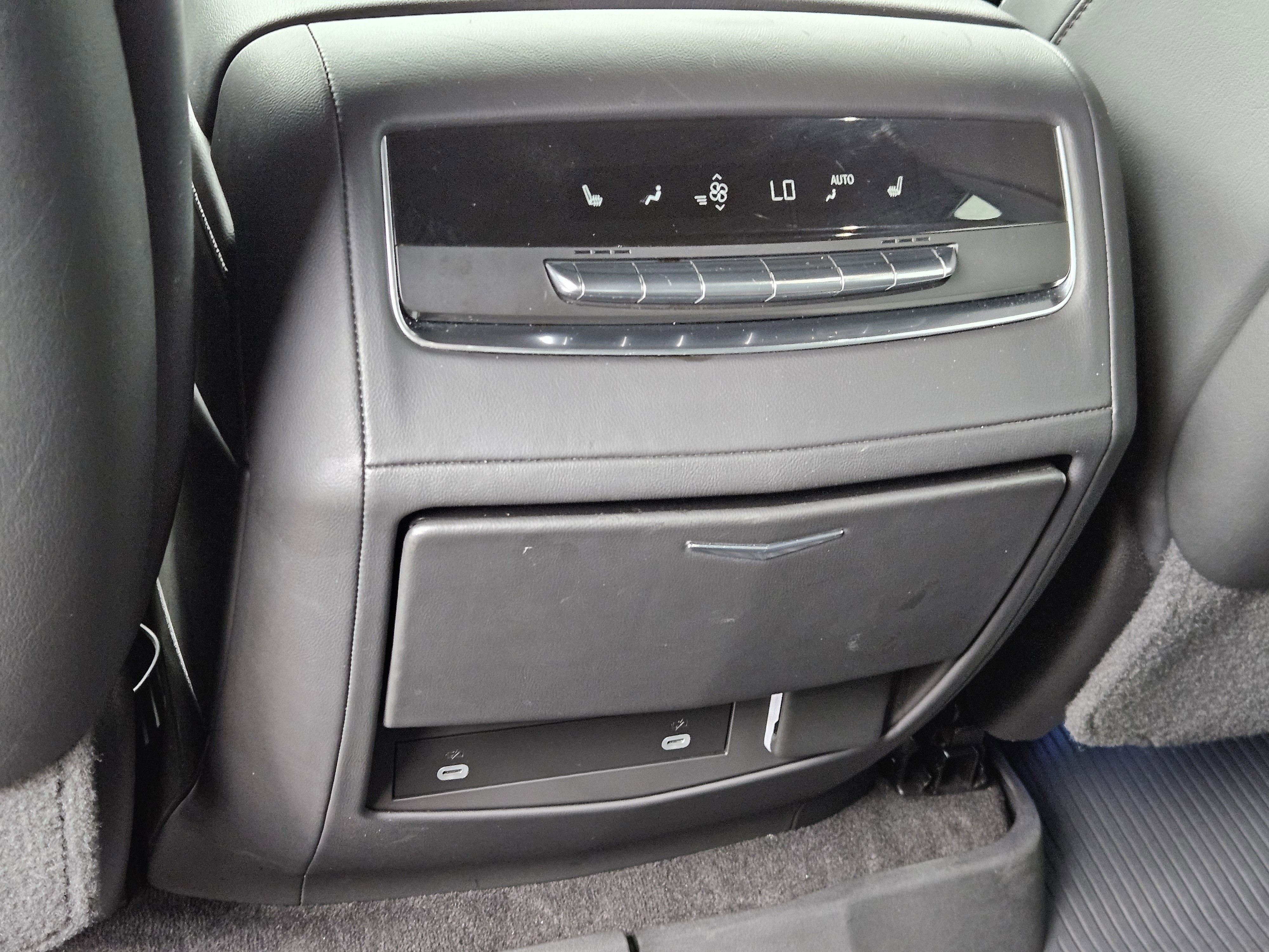 Certified 2023 Cadillac Escalade ESV Premium Luxury image 20