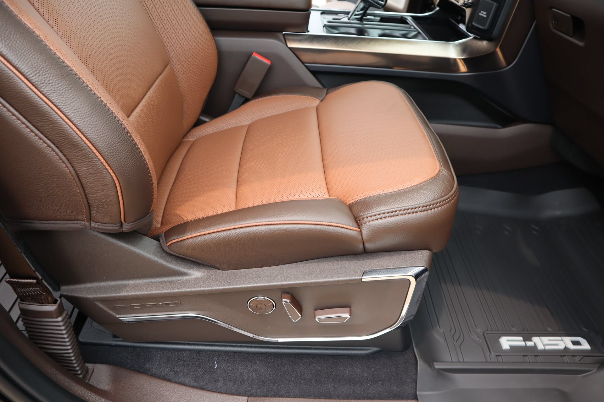New 2026 Ford F150 King Ranch w/ Equipment Group 601A High AWD/4WD image 15