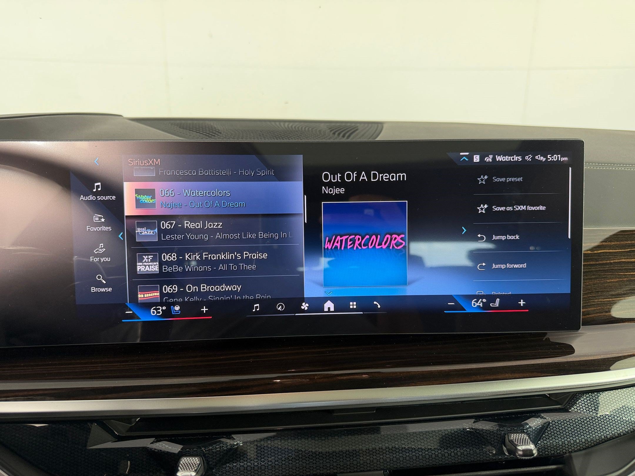 New 2027 BMW X7 xDrive40i w/ Premium Package AWD/4WD image 29