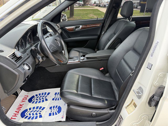 Used 2011 Mercedes-Benz C 300 4MATIC Sedan image 9