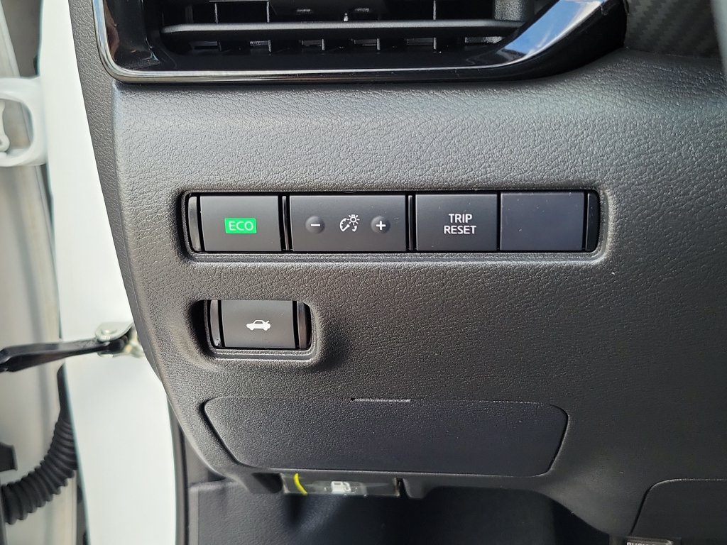 Certified 2024 Nissan Sentra SV FWD image 20