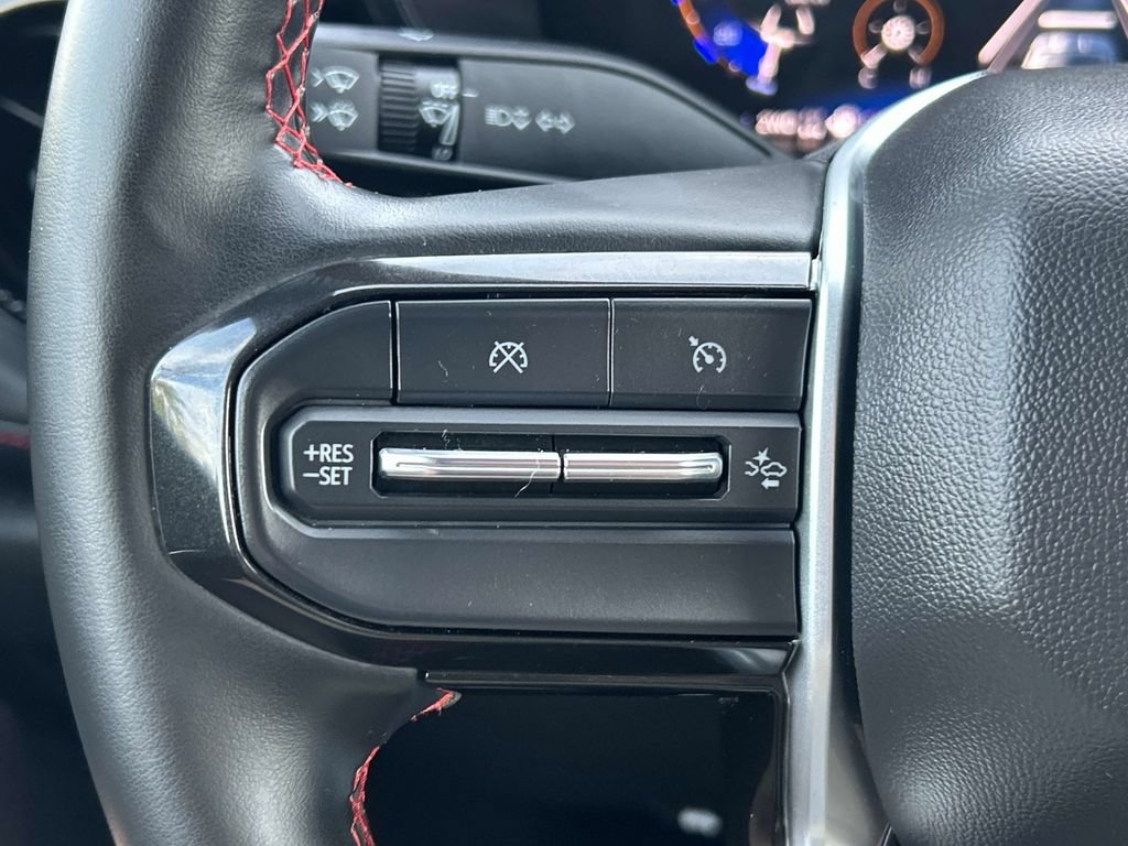Used 2025 Chevrolet Colorado Z71 AWD/4WD image 27