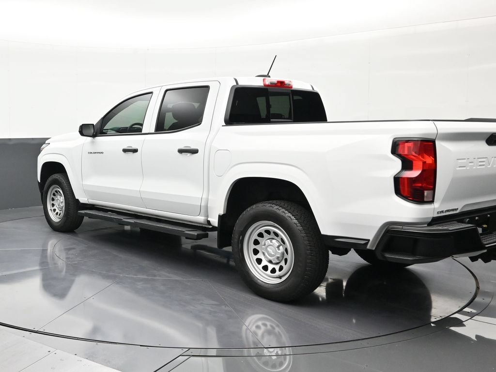 Used 2024 Chevrolet Colorado W/T w/ WT Convenience Package RWD image 3