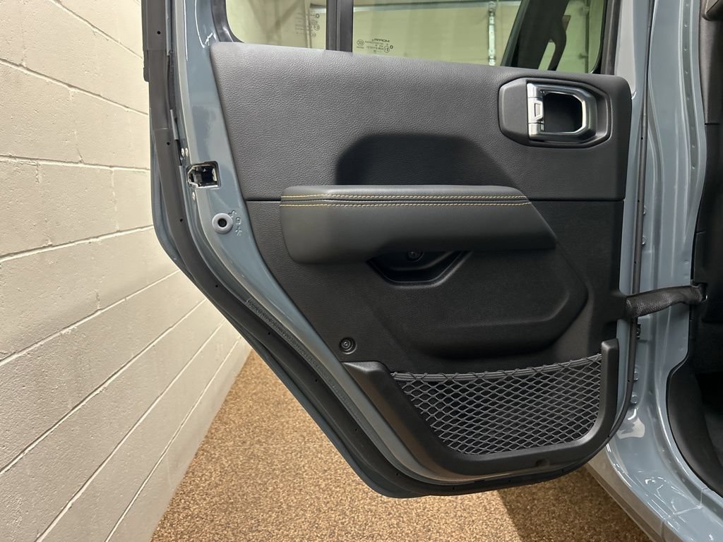 New 2026 Jeep Gladiator Sport AWD/4WD image 15