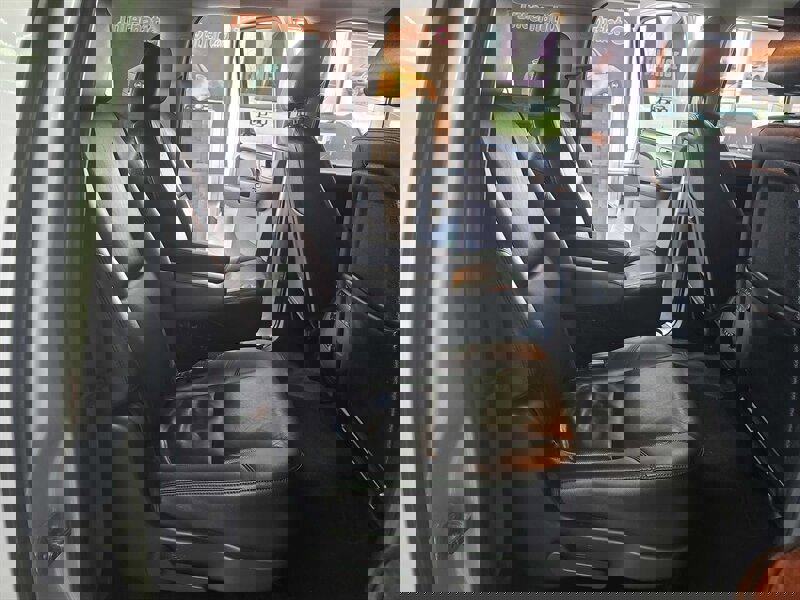 Used 2013 Chevrolet Suburban LTZ image 22