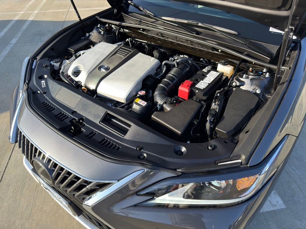 Used 2025 Lexus ES 350 w/ Premium Package FWD image 5