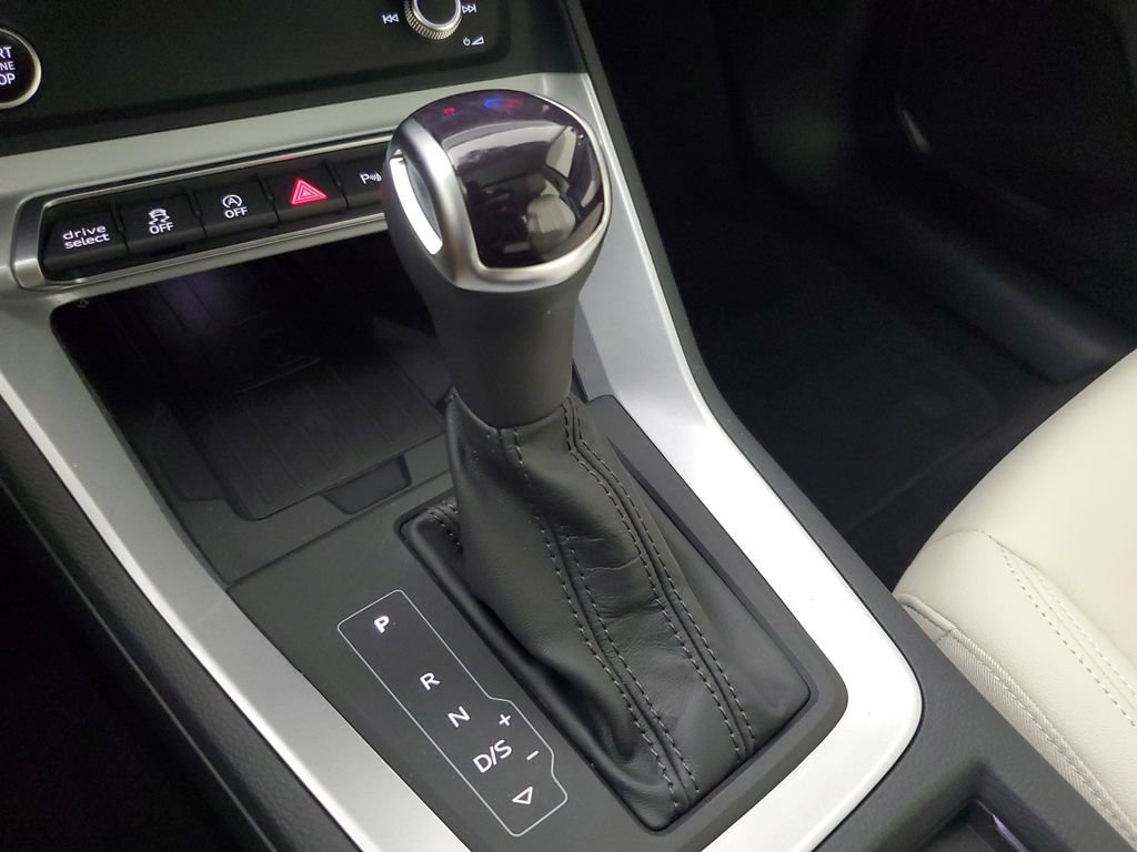 Used 2024 Audi Q3 2.0T Premium AWD/4WD image 32