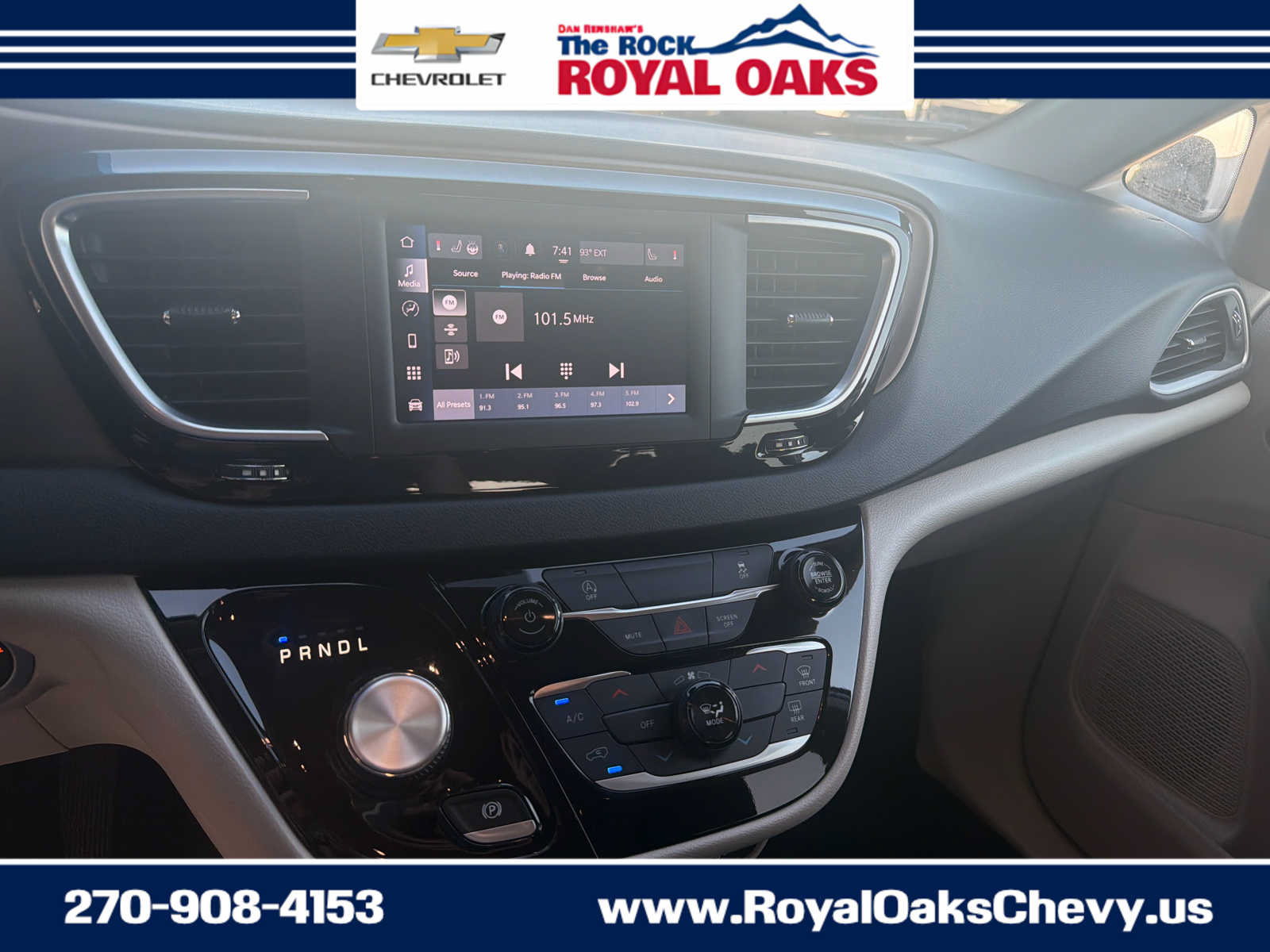 Used 2023 Chrysler Voyager LX FWD image 20