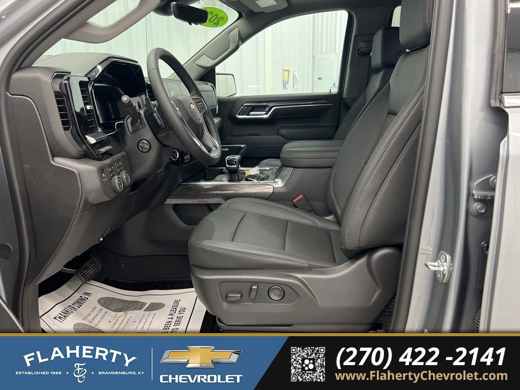 New 2026 Chevrolet Silverado 1500 LTZ w/ LTZ Premium Package AWD/4WD image 9