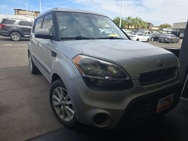 Used 2013 Kia Soul + w/ Audio Pkg FWD image 2