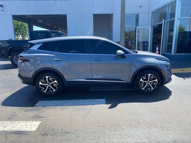 Used 2024 Kia Sportage EX image 11