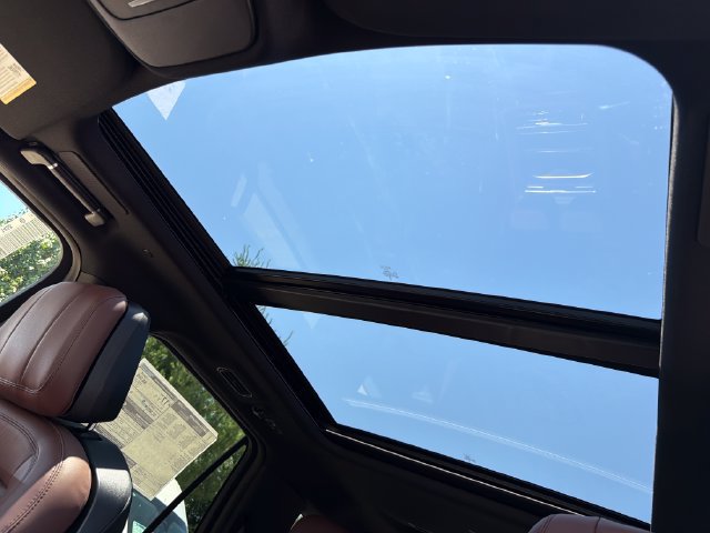 New 2026 Lincoln Navigator Reserve AWD/4WD image 35