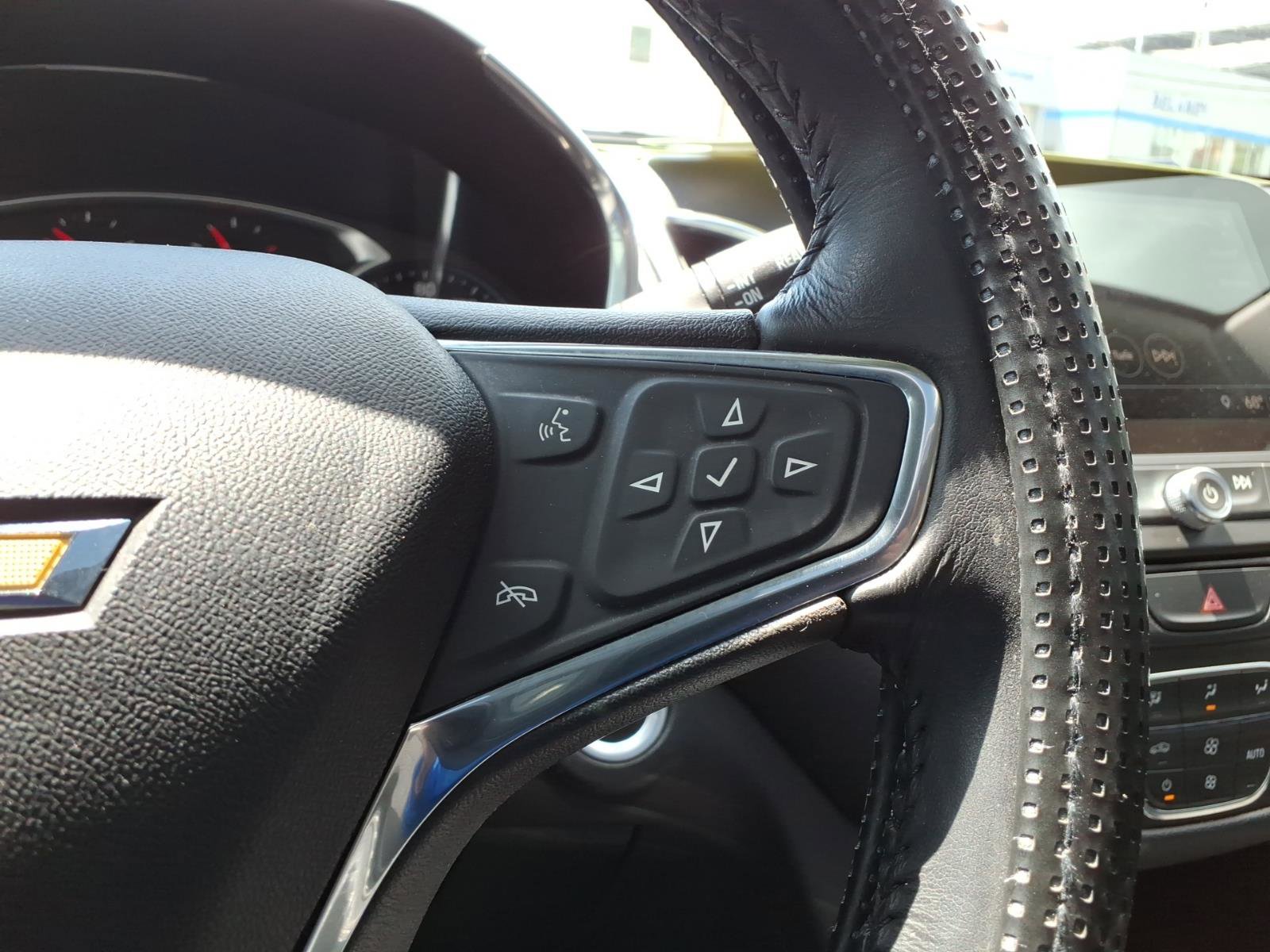 Used 2019 Chevrolet Equinox LT w/ Sun & Navigation Package AWD/4WD image 28