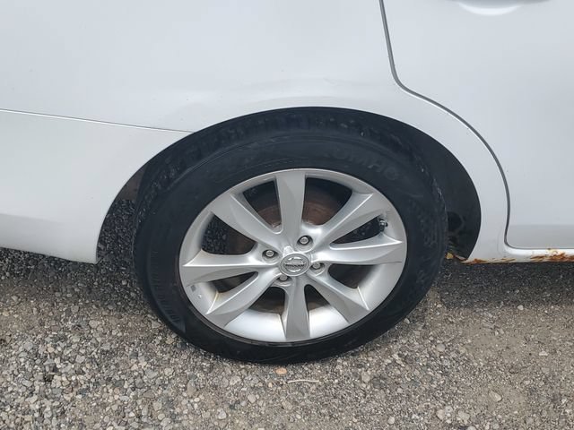 Used 2014 Nissan Versa FWD image 5