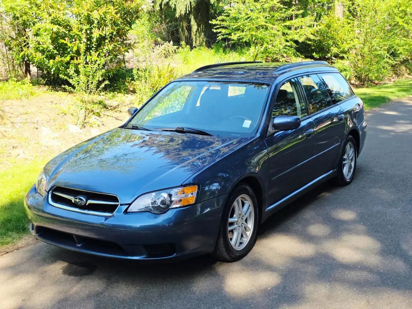 Used 2005 Subaru Legacy 2.5i AWD/4WD image 1