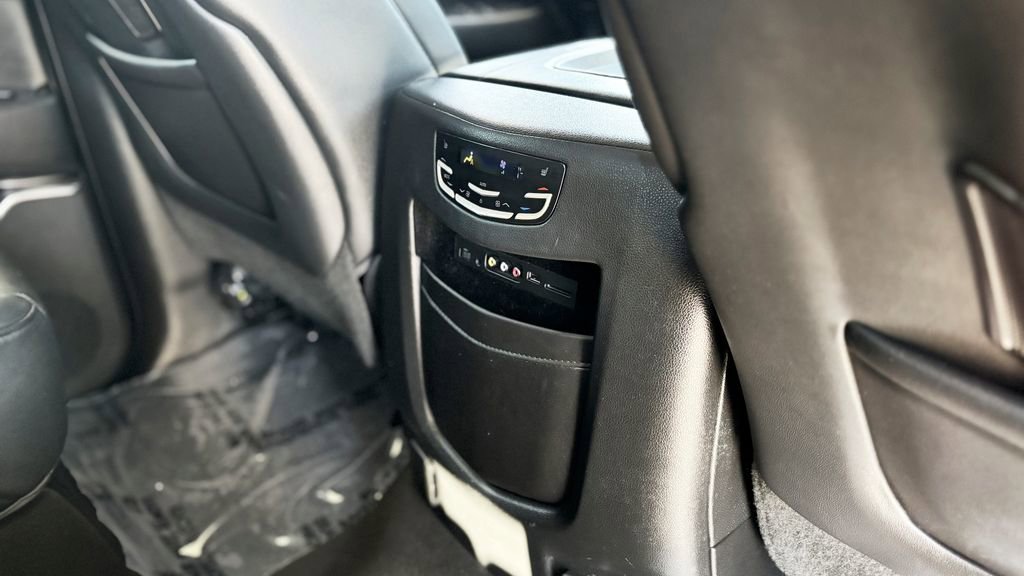Used 2015 Cadillac Escalade Premium AWD/4WD image 21