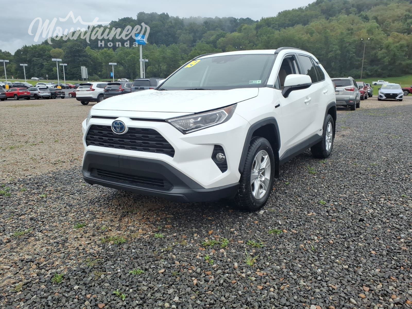 Used 2019 Toyota RAV4 XLE w/ Convenience Package AWD/4WD image 1